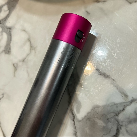 Dyson Airwrap Complete Styler - Picture 7 of 10